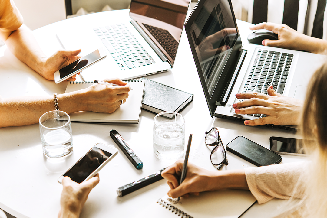 Erfolgreiche Teamarbeit bei einem Startup